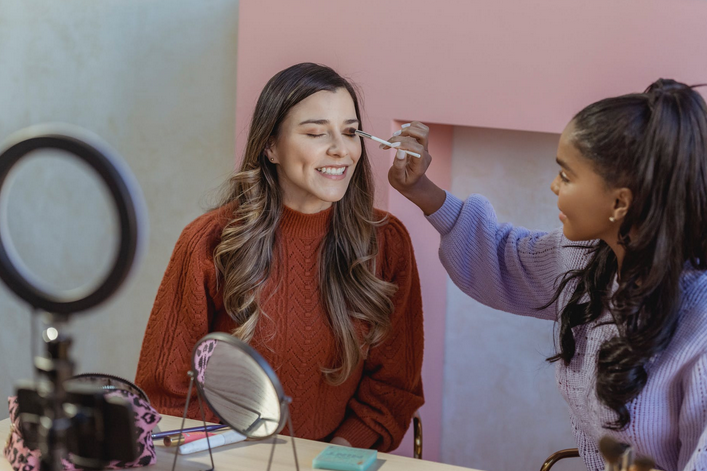 Ways to Begin Your Journey as a Beauty Influencer