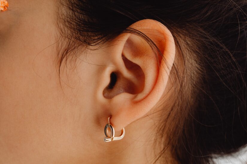 Pierce Perfection: A Definitive Guide to Choosing the Right Earrings for Your Piercings